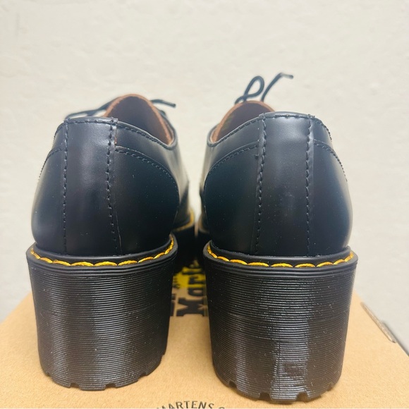 Dr. Martens Leona Lug Sole Platform Derby - Picture 4 of 8